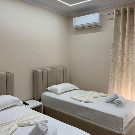 Vila Qyteza Korce Buitenkant foto