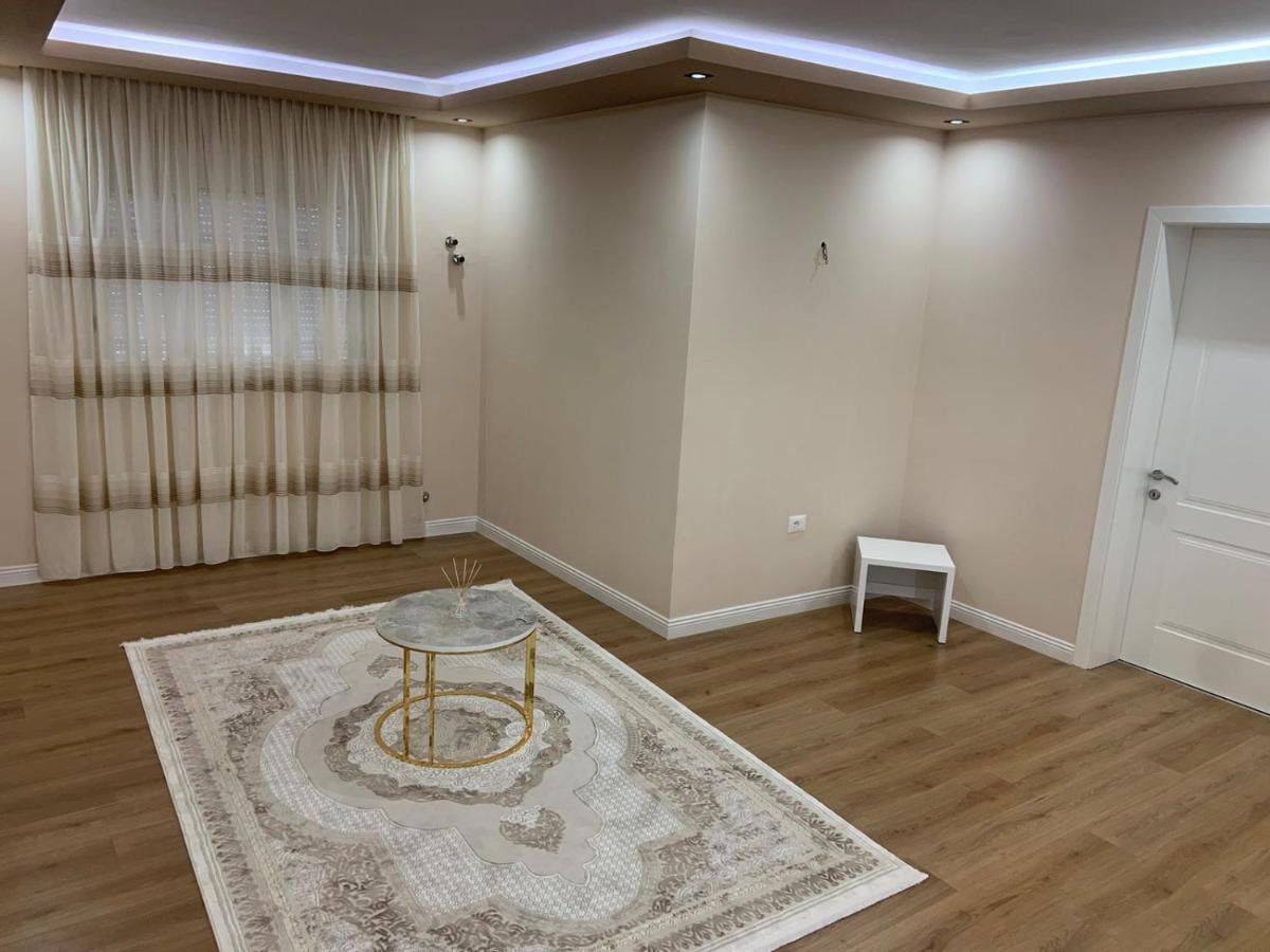 Vila Qyteza Korce Buitenkant foto